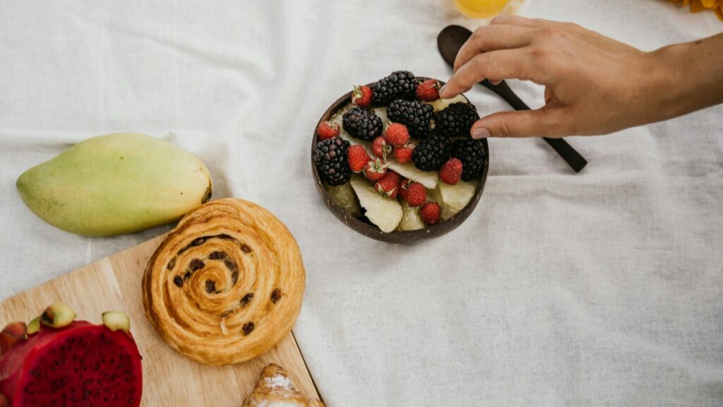 Jinsi Tanzania LinkedIn Bloggers Wanaweza Kushirikiana na Advertisers wa France Mwaka 2025