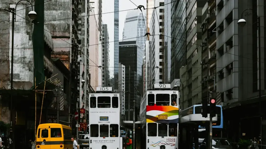 "Mwongozo wa watangazaji Tanzania: jinsi ya kufafanua wigo wa ushirikiano wa chapa na Chingari katika UAE, mikakati, hatari, na hatua za utekelezaji."