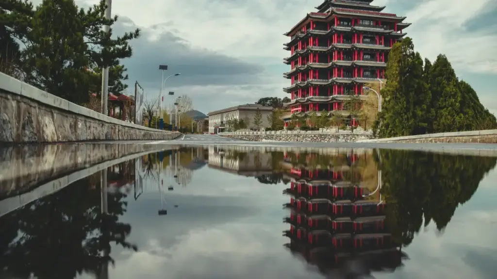 Jifunze mikakati ya kupata waumbaji wa Kuaishou kutoka Japan kwa kushirikiana kwenye vlog za matukio halisi, kwa mtazamo wa Tanzania.