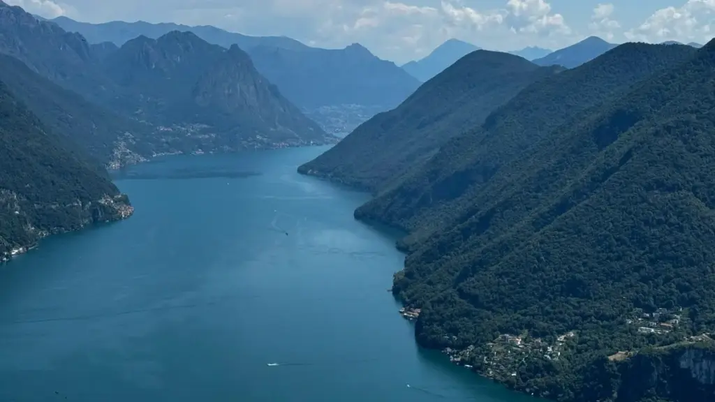 Jinsi wa kuwasiliana na brand za Ujerumani kupitia Takatak, kujenga sifa na kushirikiana na top brands—mikakati ya kimtandao, mfano wa networking, na zana za biashara.