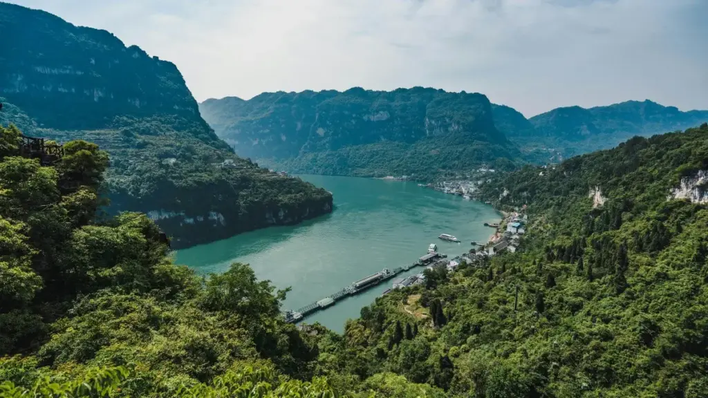 Mwongozo wa hatua kwa hatua kwa wauzaji Tanzania: jinsi ya kutafuta vloggers na WeChat creators walioko Norway kwa limited-edition drops; jumuisha taktiki, viungo, na hatari za kuzingatia.