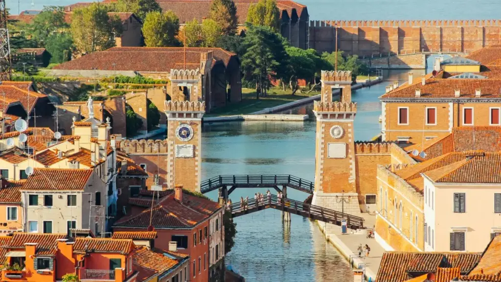 Jinsi muundaji wa Tanzania anavyoweza kumfikia brand za Portugal kwenye TikTok kwa kukuza bidhaa za affiliate, mikakati ya outreach, na jinsi ya kuunda deal inayolipa.