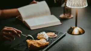 Mpango wa hatua kwa watangazaji Tanzania: jinsi ya kutafuta na kuajiri Instagram creators wa Georgia ili kuongeza mwonekano wa vivutio vya utalii.