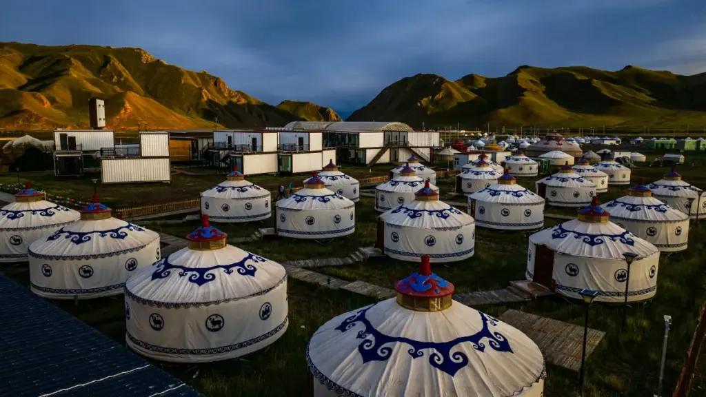 Mwongozo wa vitendo kwa waundaji Tanzania: namna ya kuwasiliana na brand za Ufaransa kupitia Zalo, kujenga sifa, na kuepuka hatari za usalama.