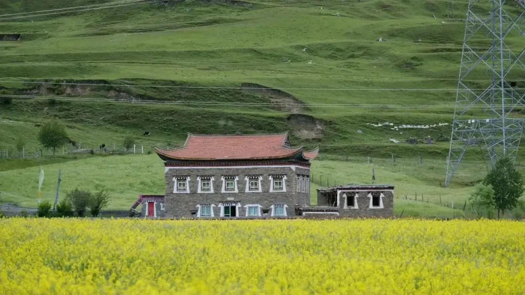 Njia za vitendo za kuunganisha na brand za Tanzania kwenye Pinterest, kujipanga kwa sponsorship, na tips za mazungumzo ya malipo.