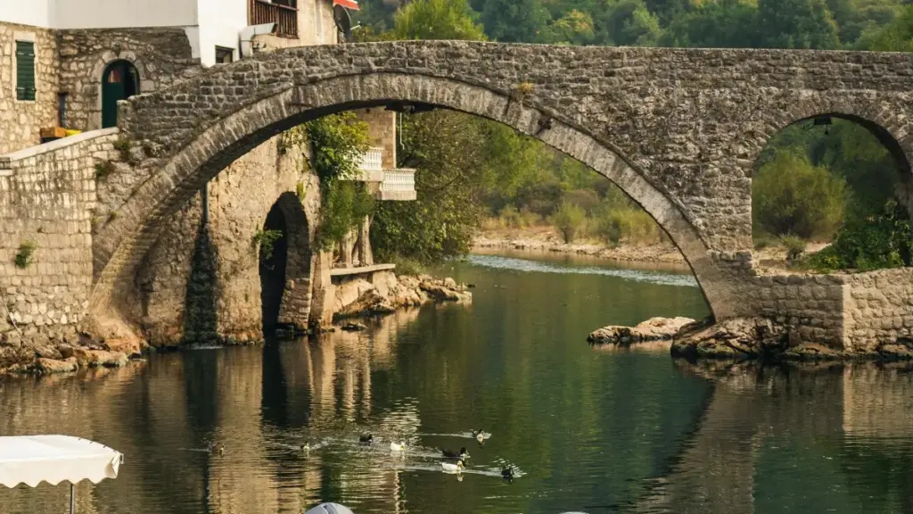 Mikakati ya kuunganisha waundaji wa Spotify wa Hungary na jukwaa la gaming Tanzania — hatua za vitendo, zana, na jinsi BaoLiba inavyoweza kusaidia.